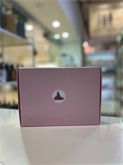 Коробка розовая с наклейкой 21*15*5 gDgM4WQUgJLcWhf3yLTtw0